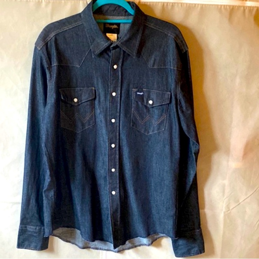 Wrangler Button Down Shirt Size L